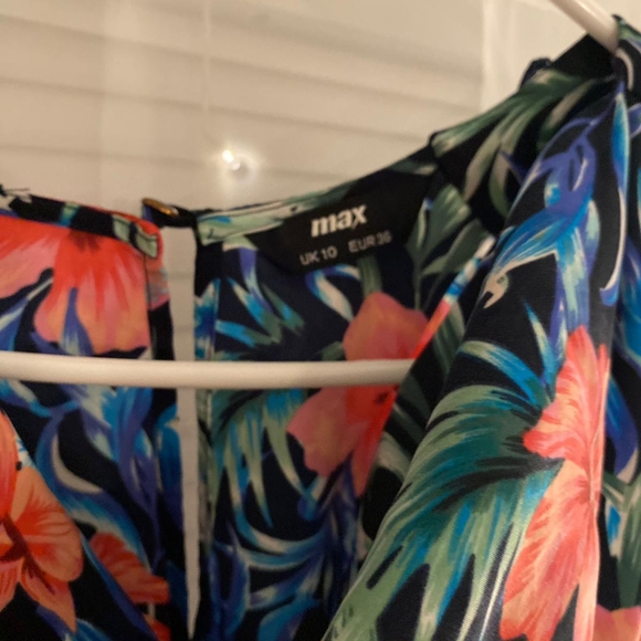 floral print jumpsuit - Picture 3 of 5